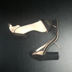 Madden NYC black block heel sandal 8.5